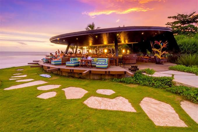Bright Lagoon Retreat